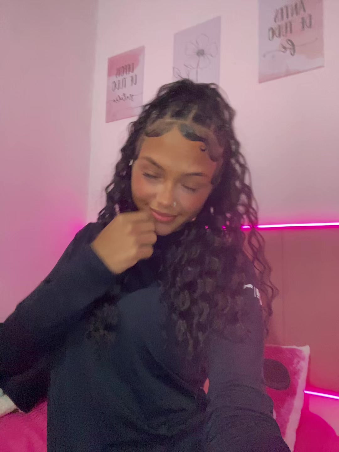 @adriely2105