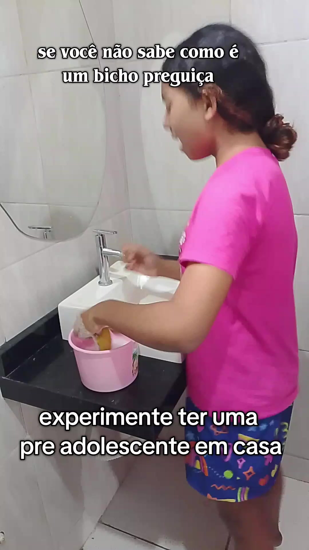 @scarlett_Estefane