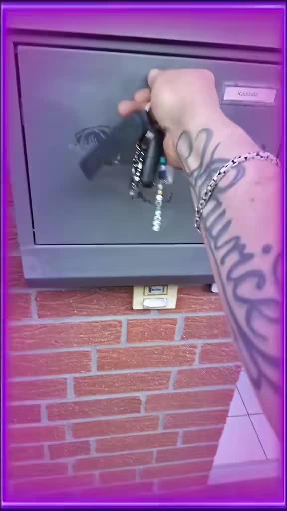 @🤜🖤🤍𝕸𝖆𝖎𝖐🤍🖤🤛