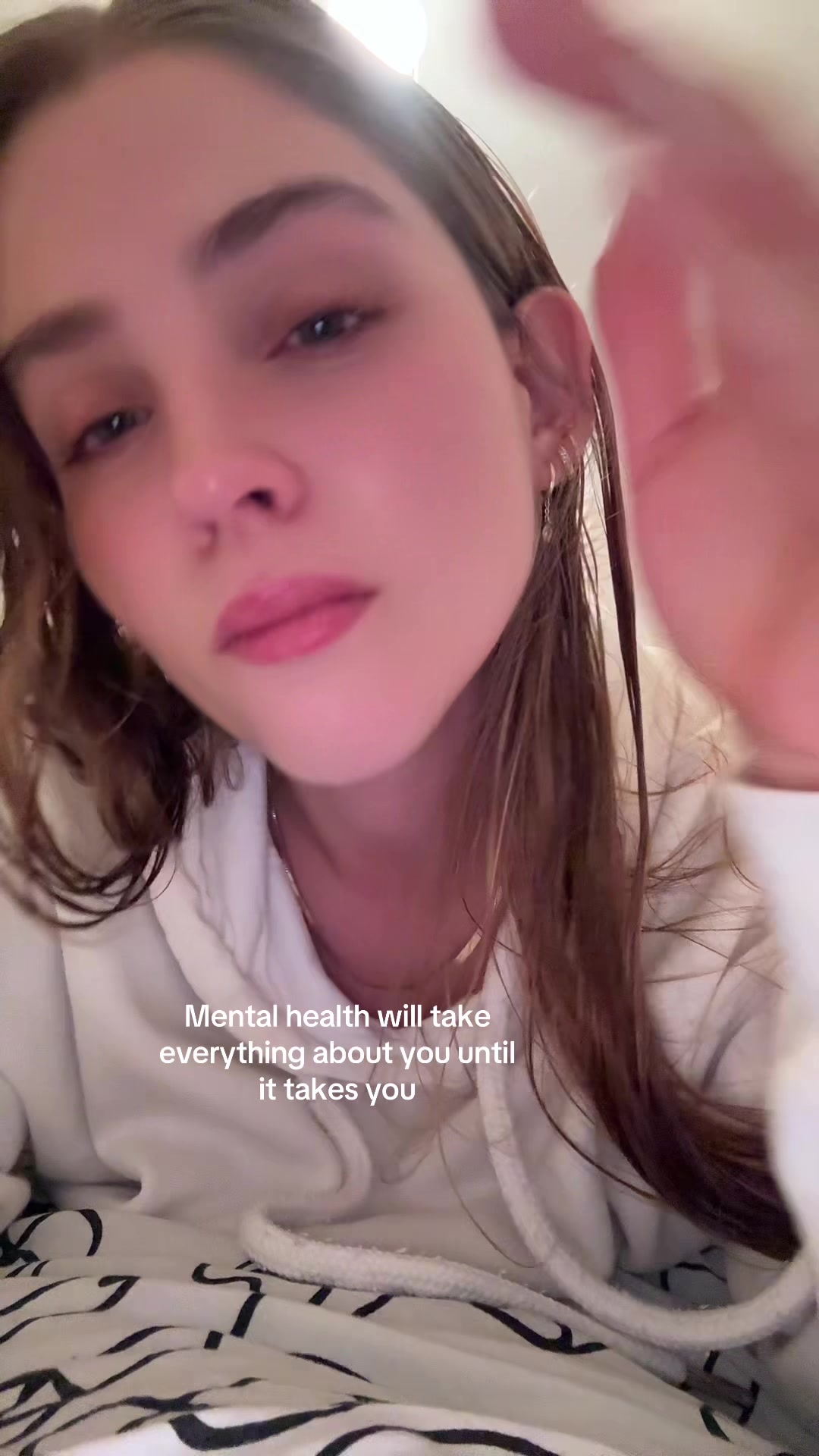 @):)