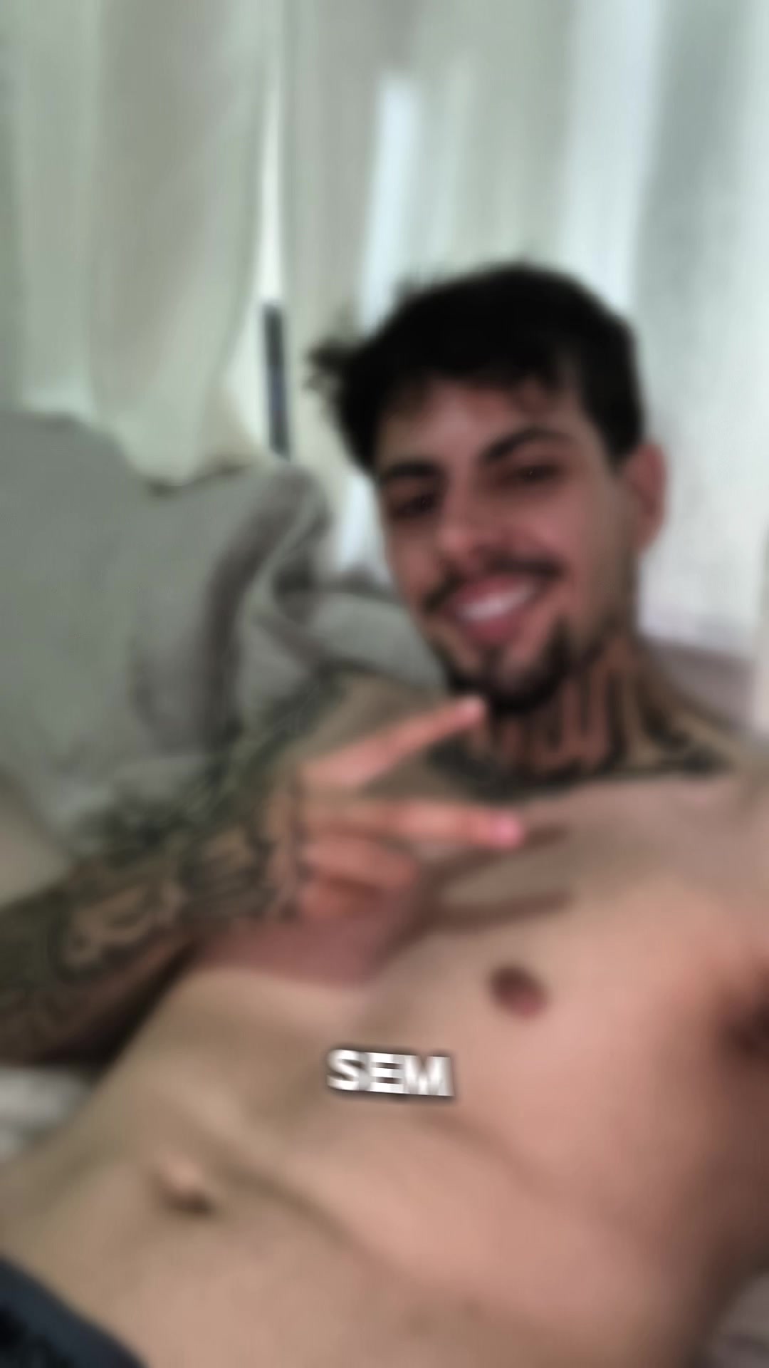 @Gustavo Godoy