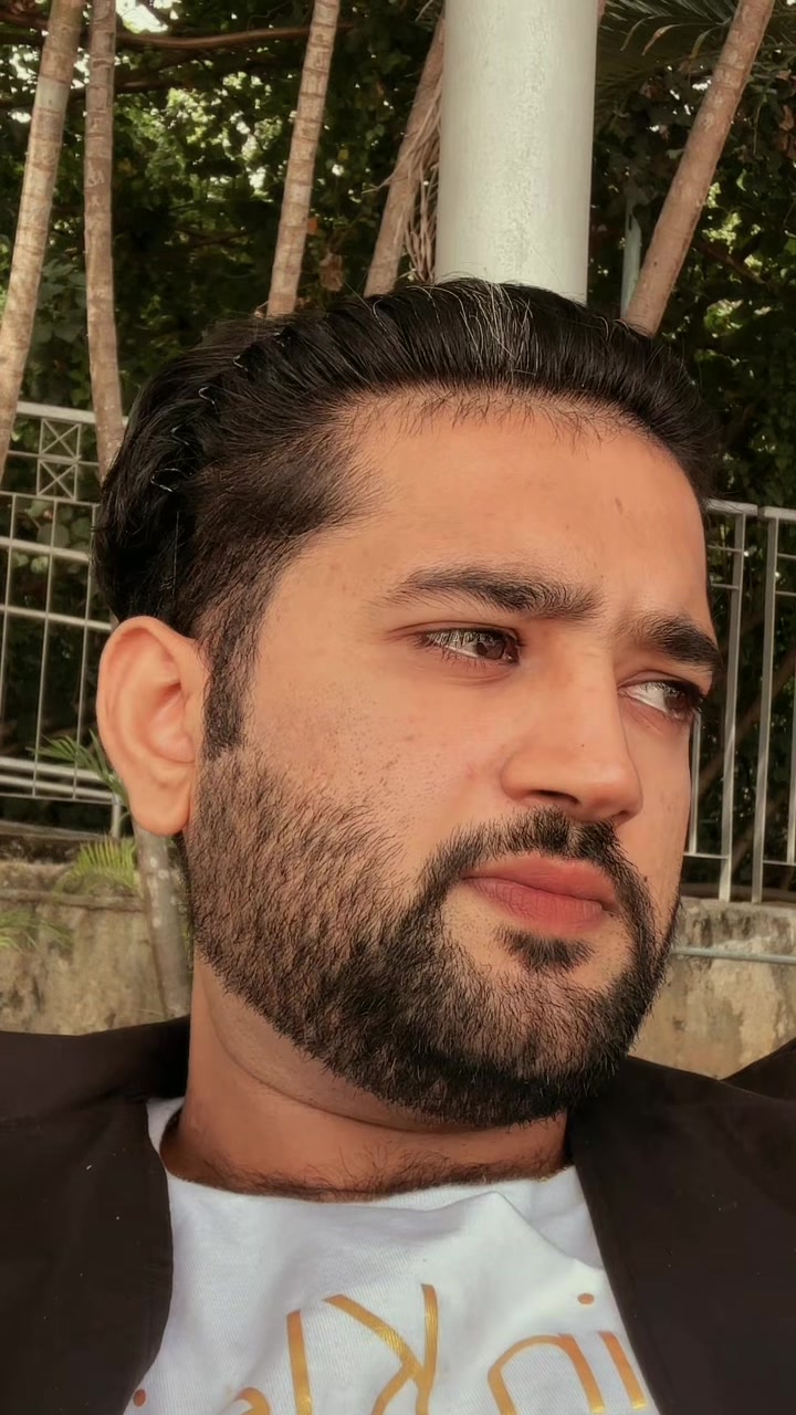 @شبیراحمد🇭🇰