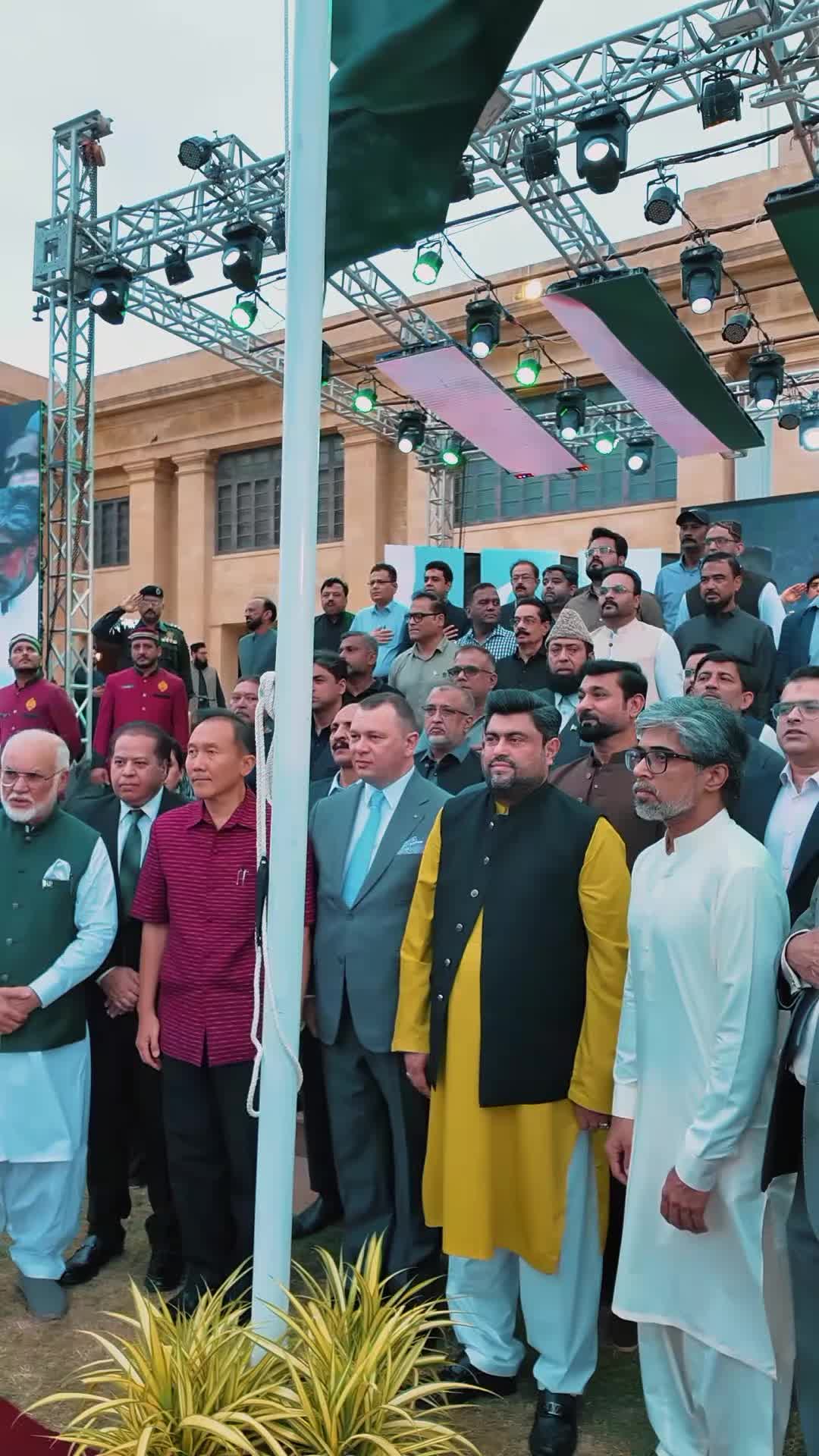 @Kamran Tessori