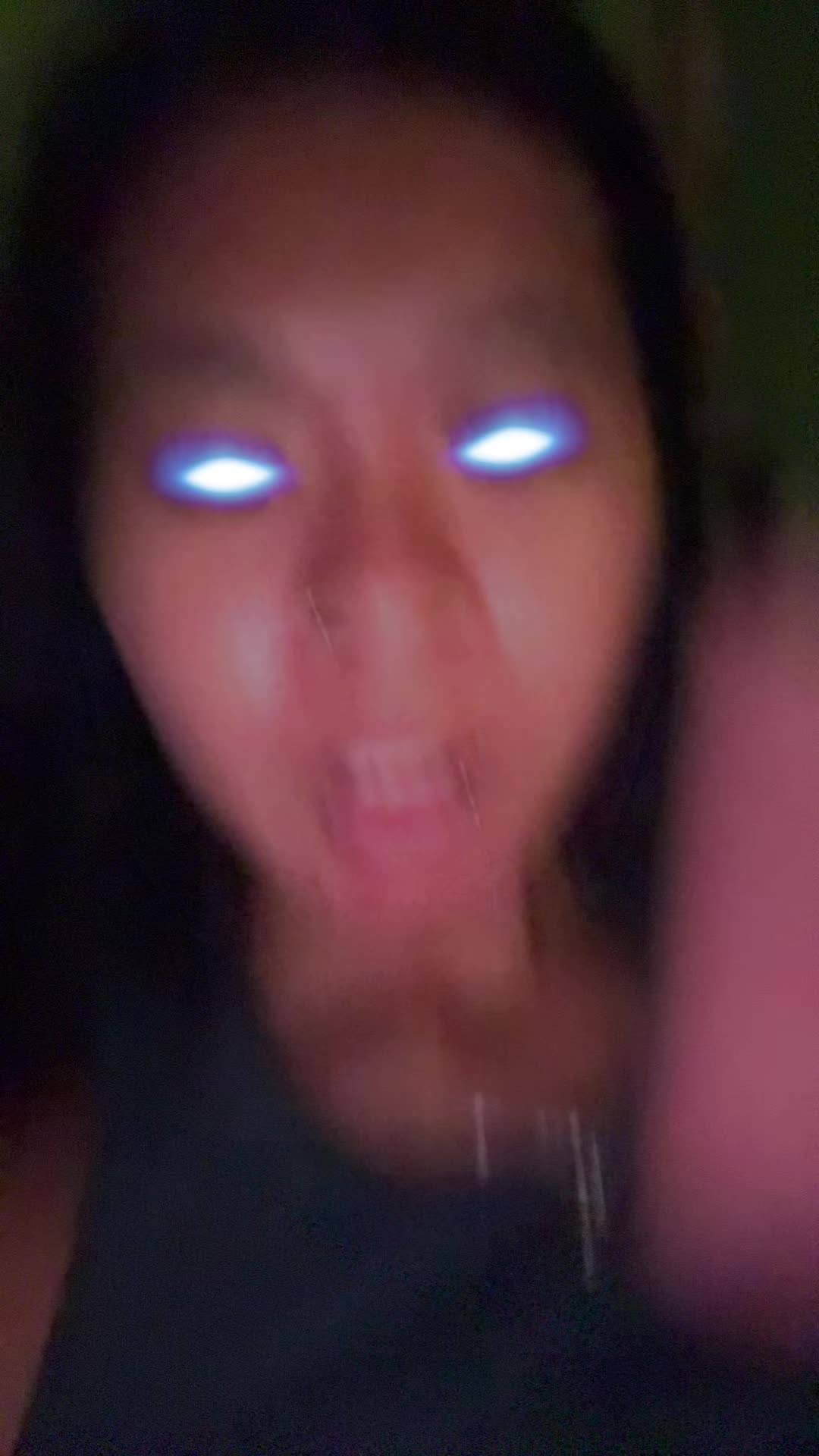 @￼