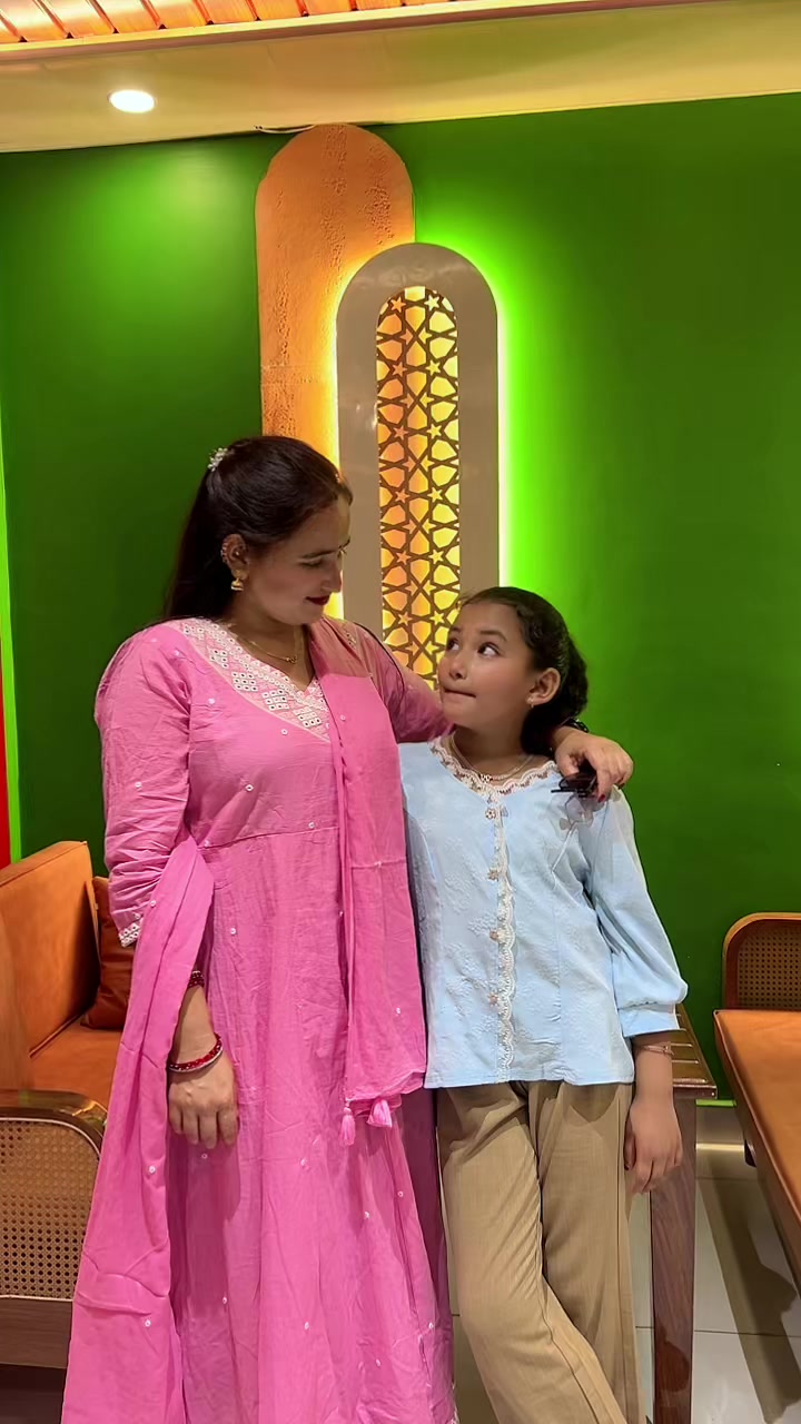 @NISHA OLI❤️