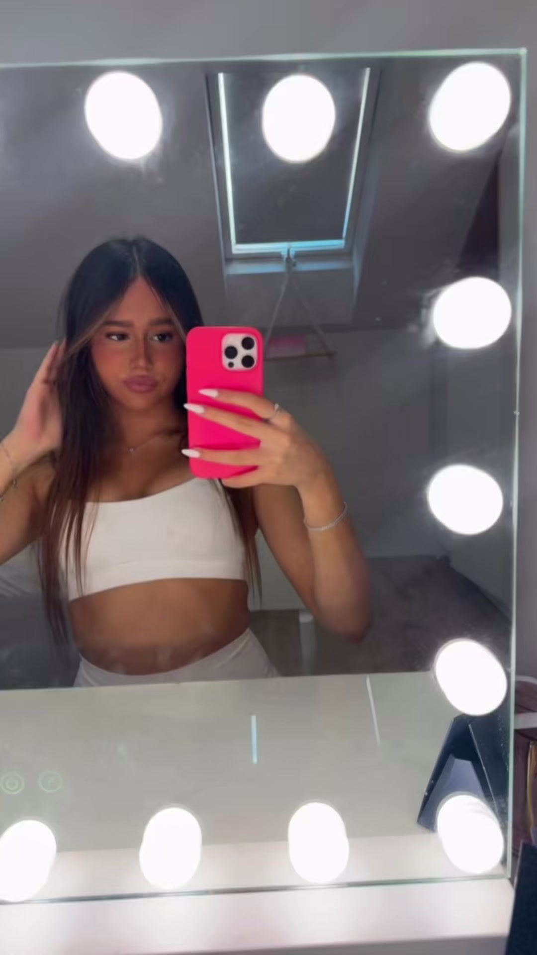 @𝐋𝐈𝐀𝐍 𝐇𝐀𝐒𝐒𝐎𝐍