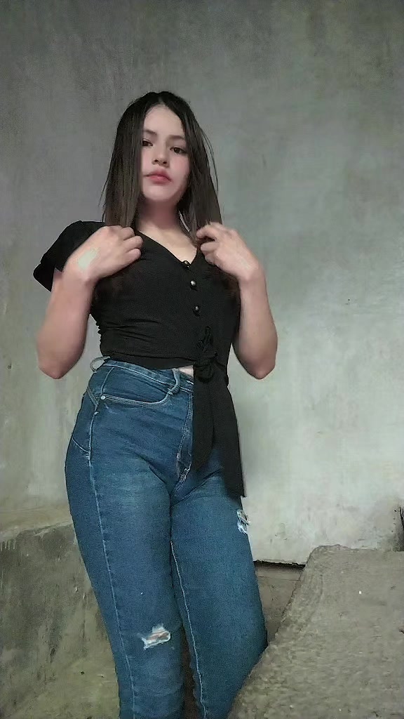 @Luna.