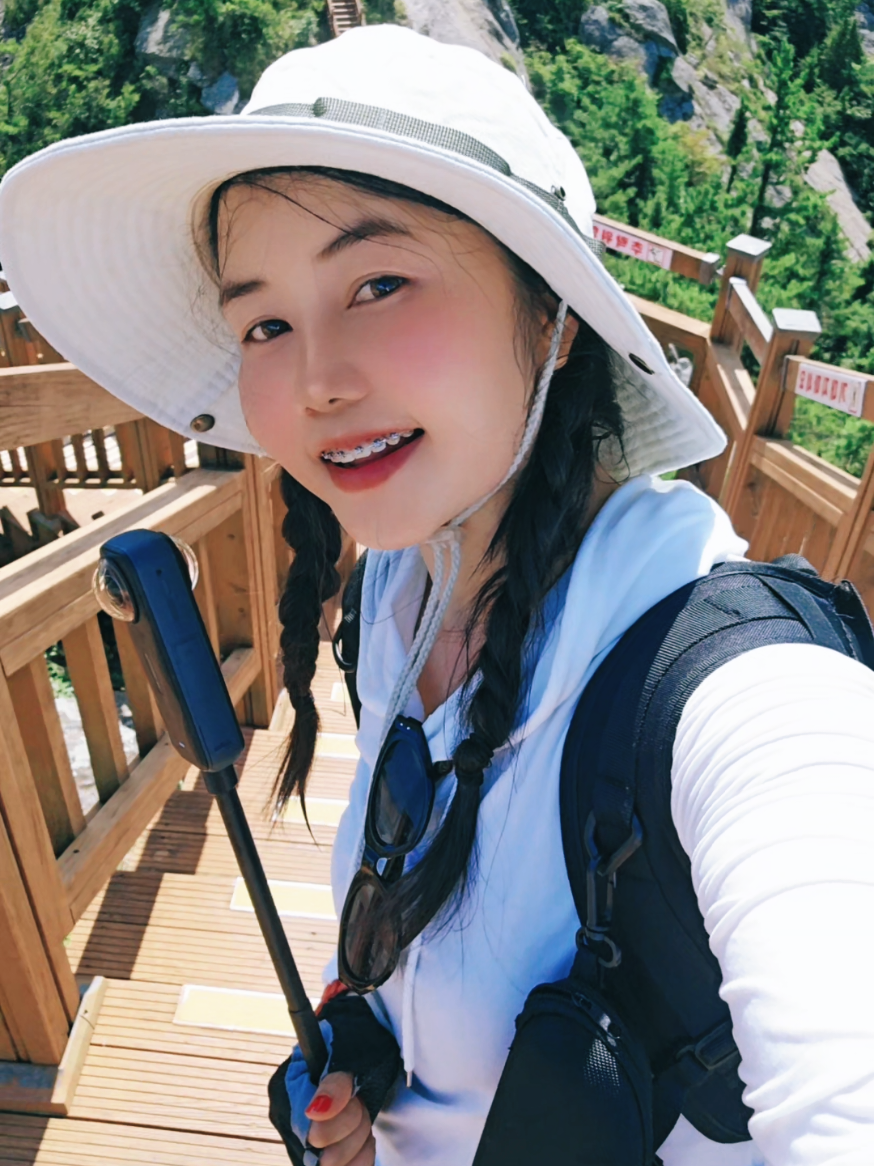 @𝐋𝐀𝐌𝐔𝐃♡