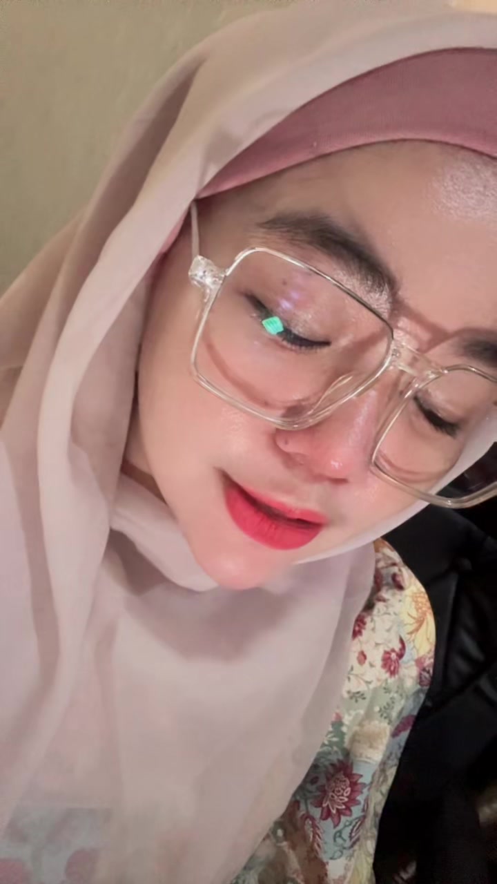 @Chechecyl