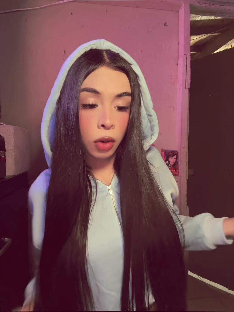 @Cami_