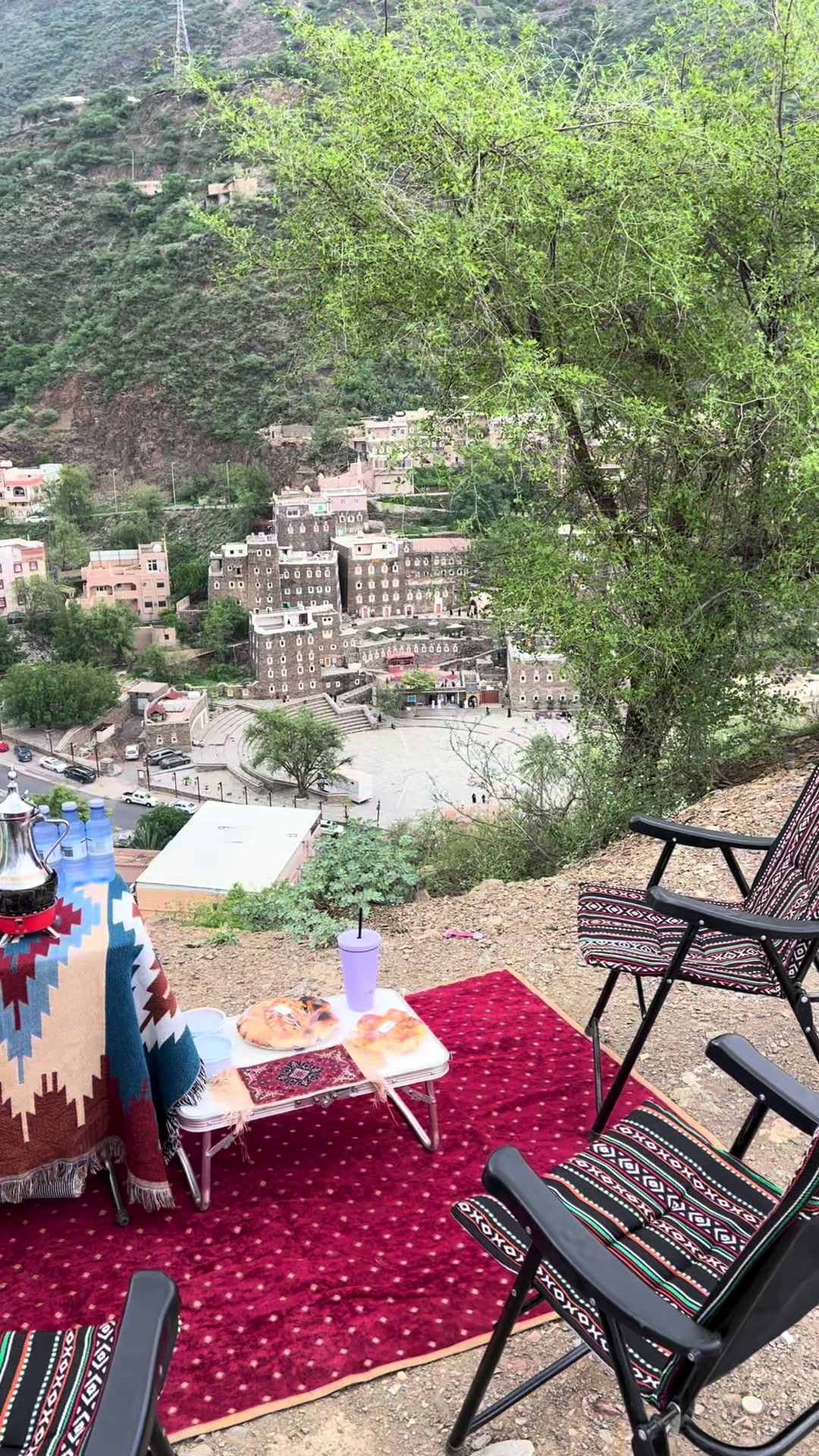 @جلسه وقمرا ⛺️🌌