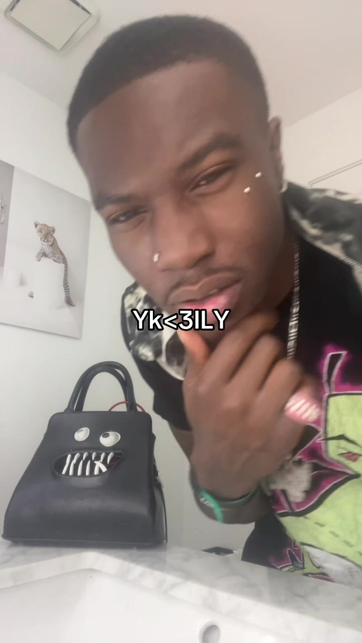 @Vyne
