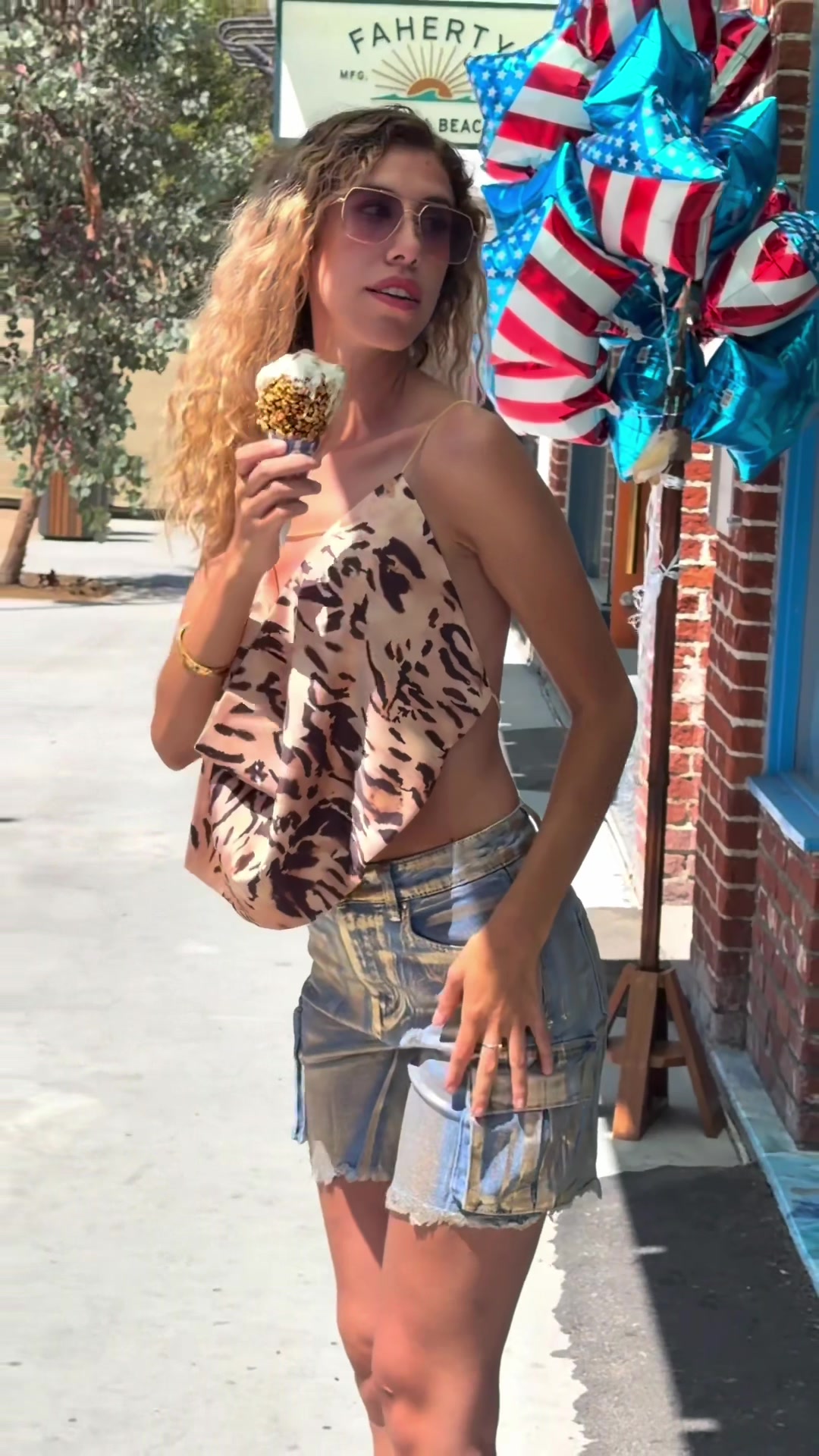 @itoofashion
