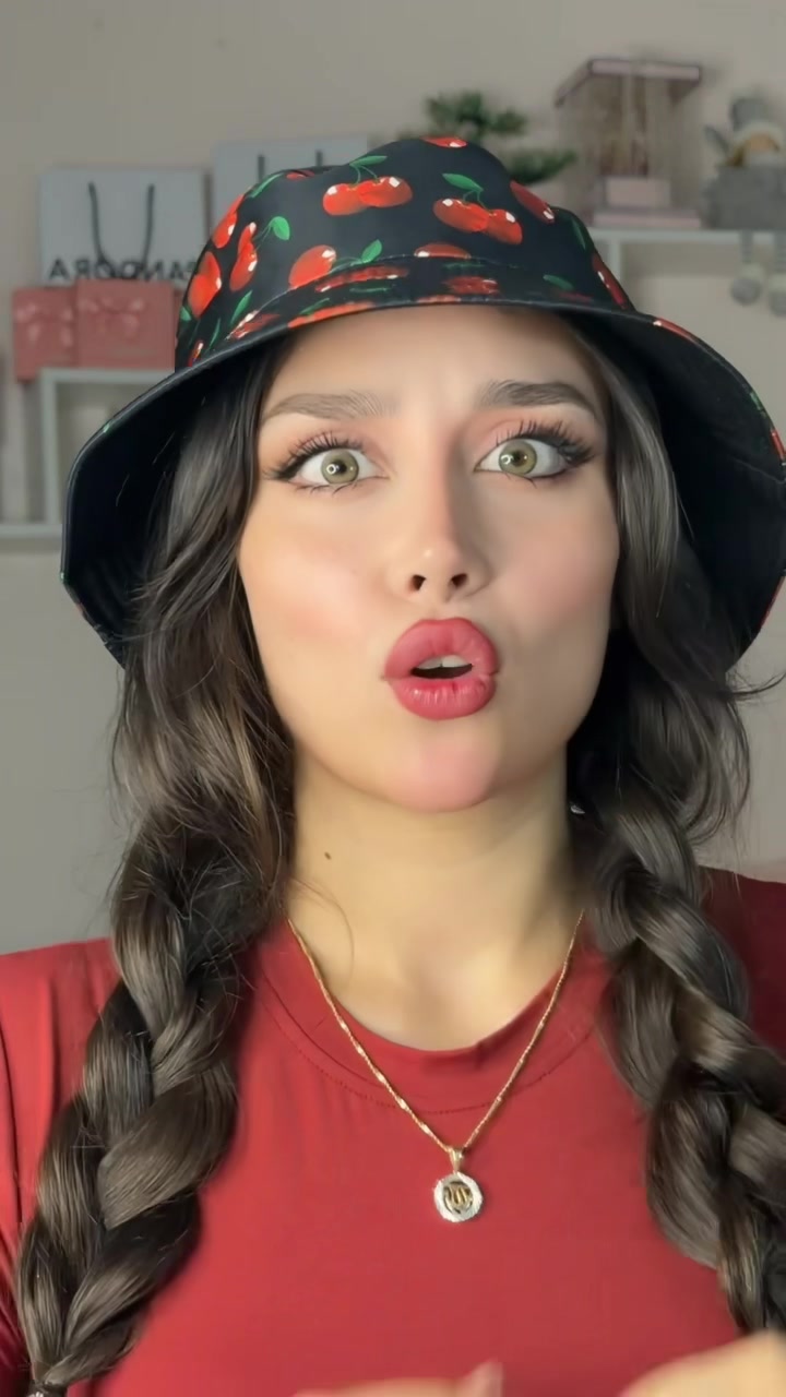 @Taya2002a
