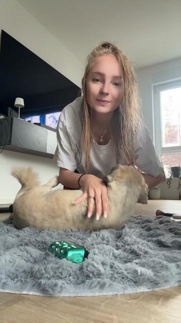 @Blonde_vivi