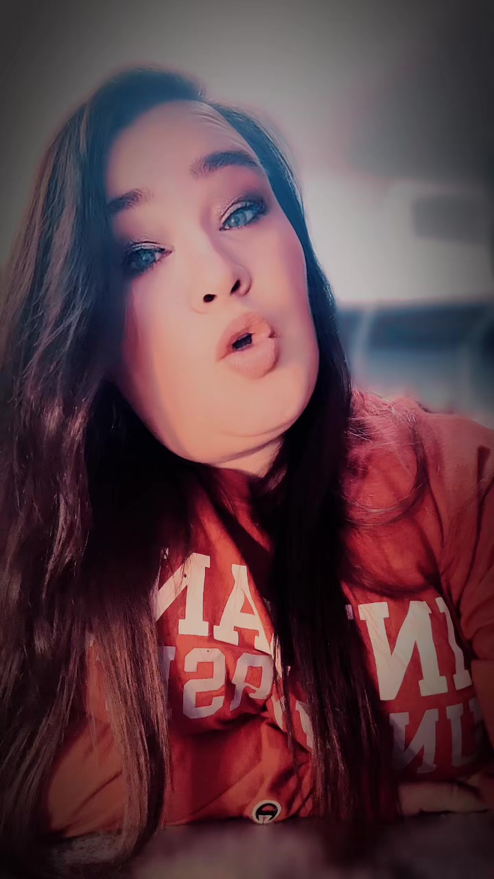 @TheGirlWithHer_CUP