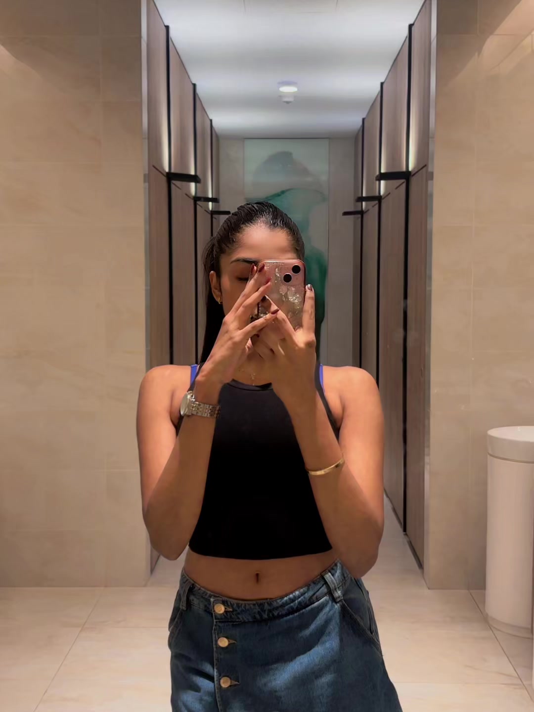 @sheneliromaya
