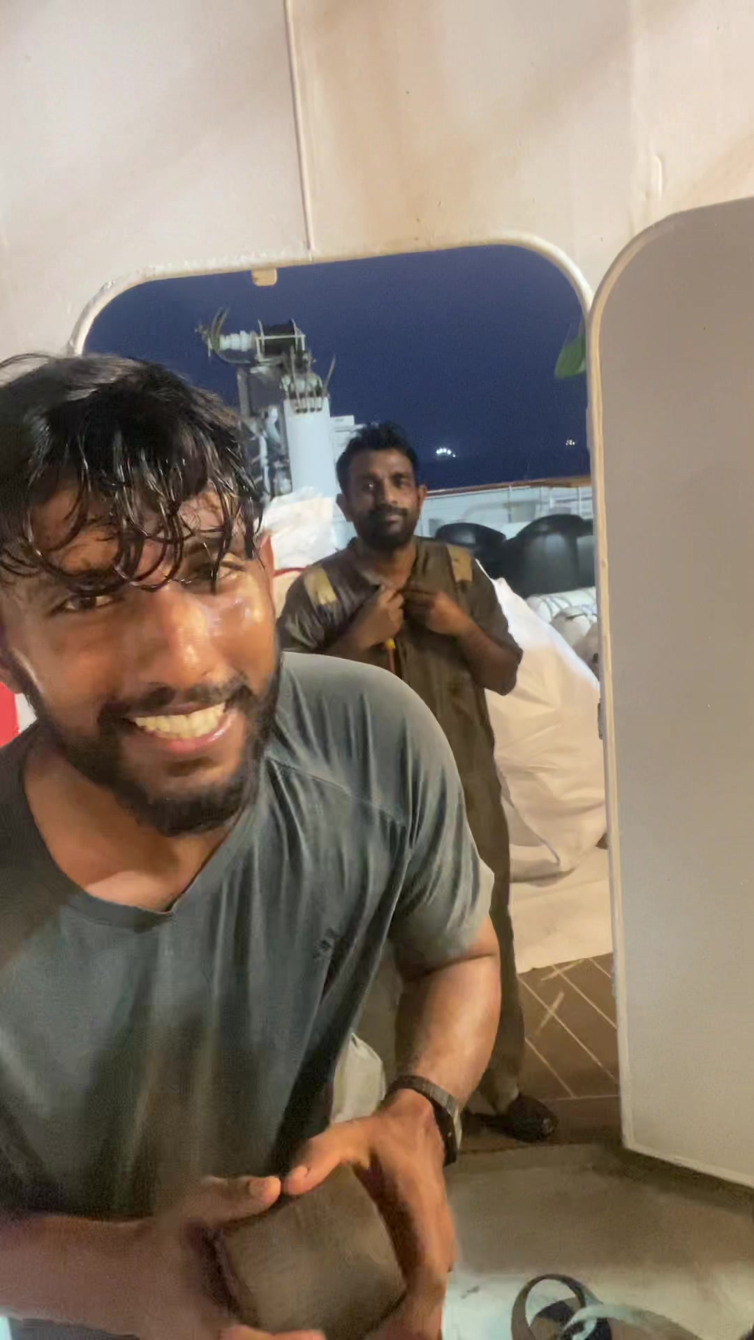 @නැවේ ජීවිතේ with chelan🚢❤️