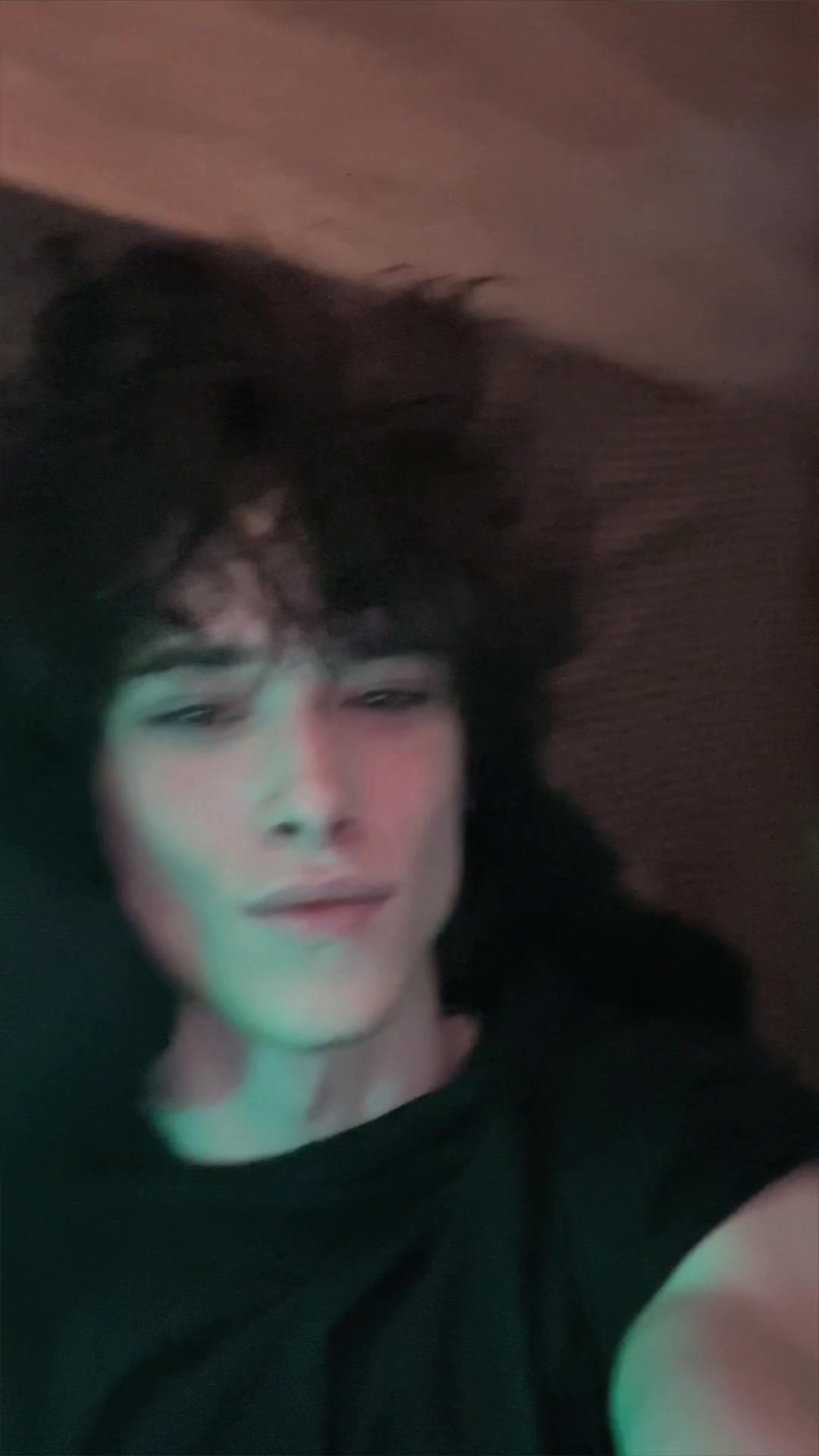 @KIRA👾