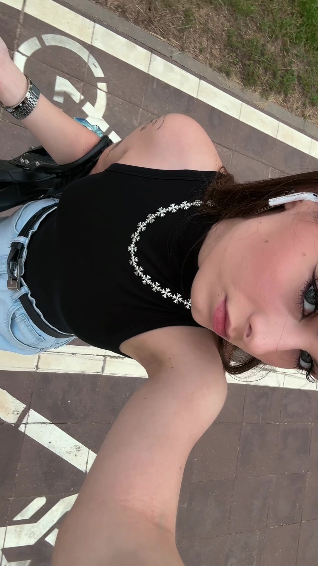 @Кира