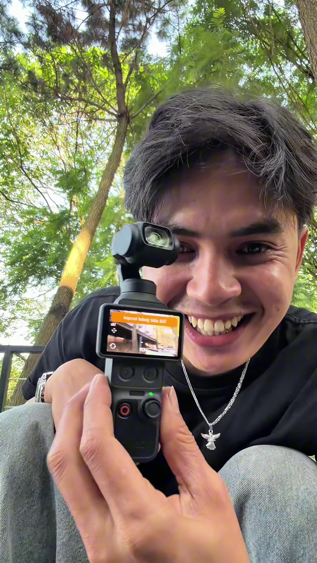 @Adechulooo
