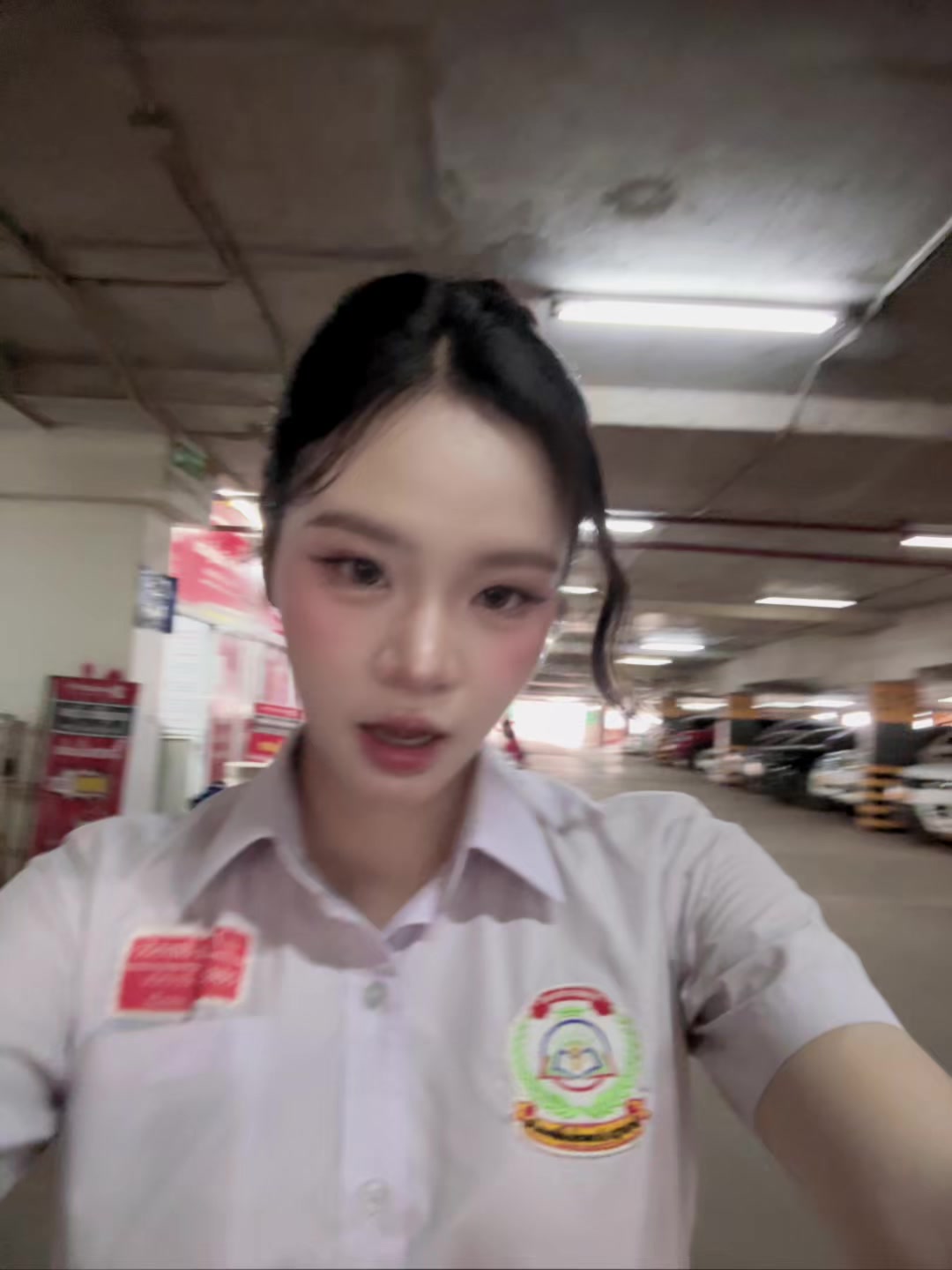 @ລາດີ້