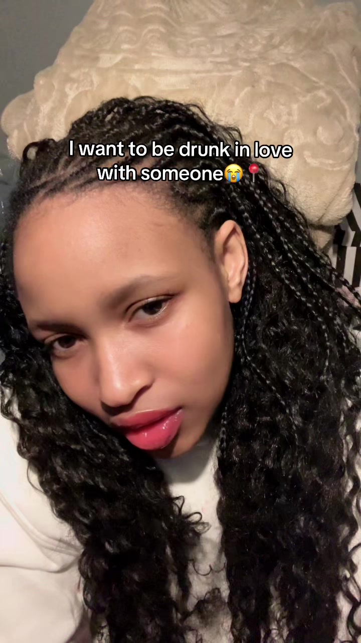 @queensalute_