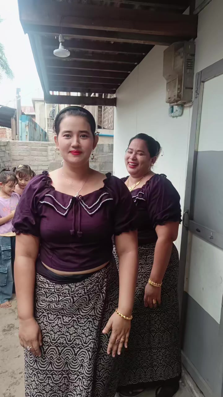 @San San Htay