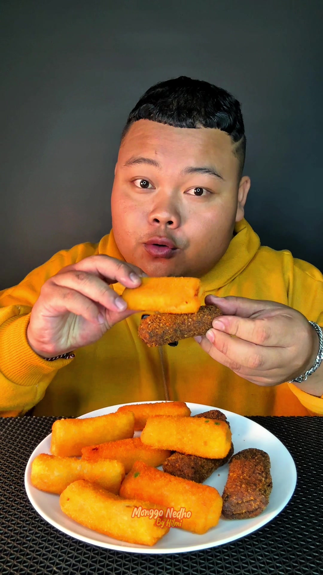 @Monggonedho