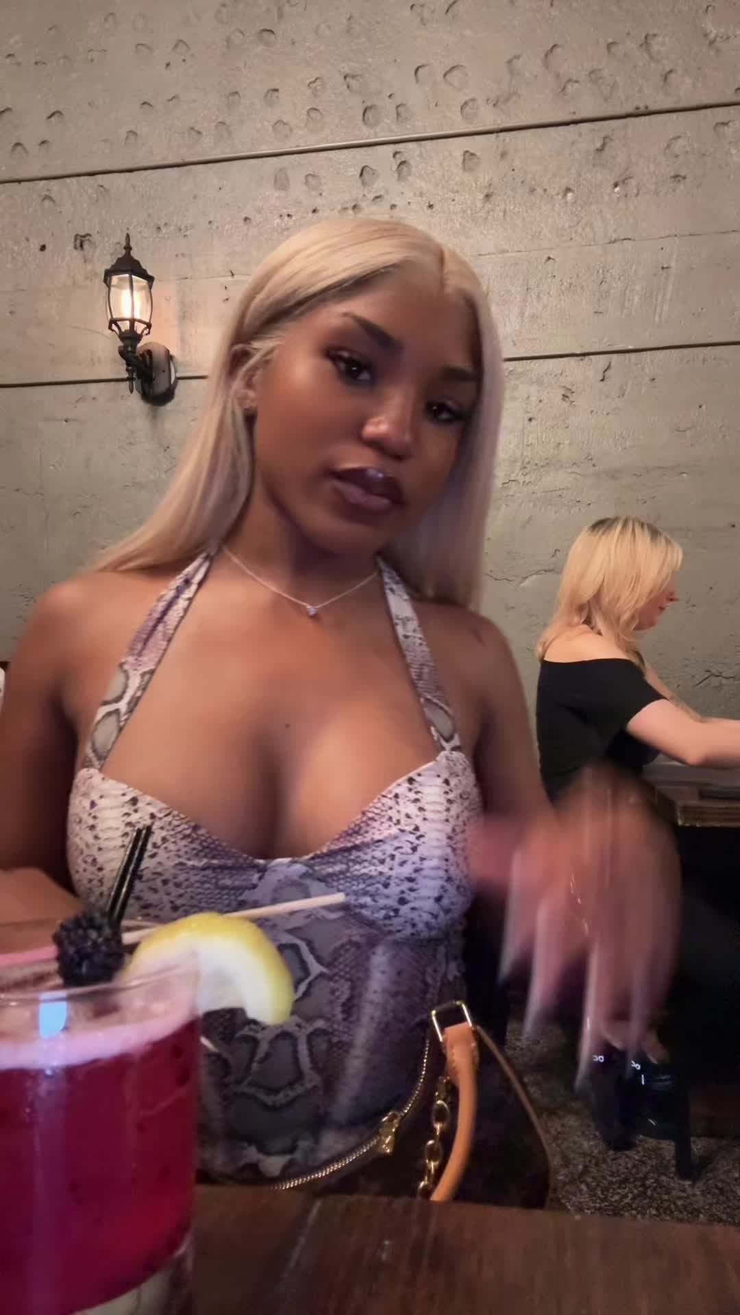 @Dess