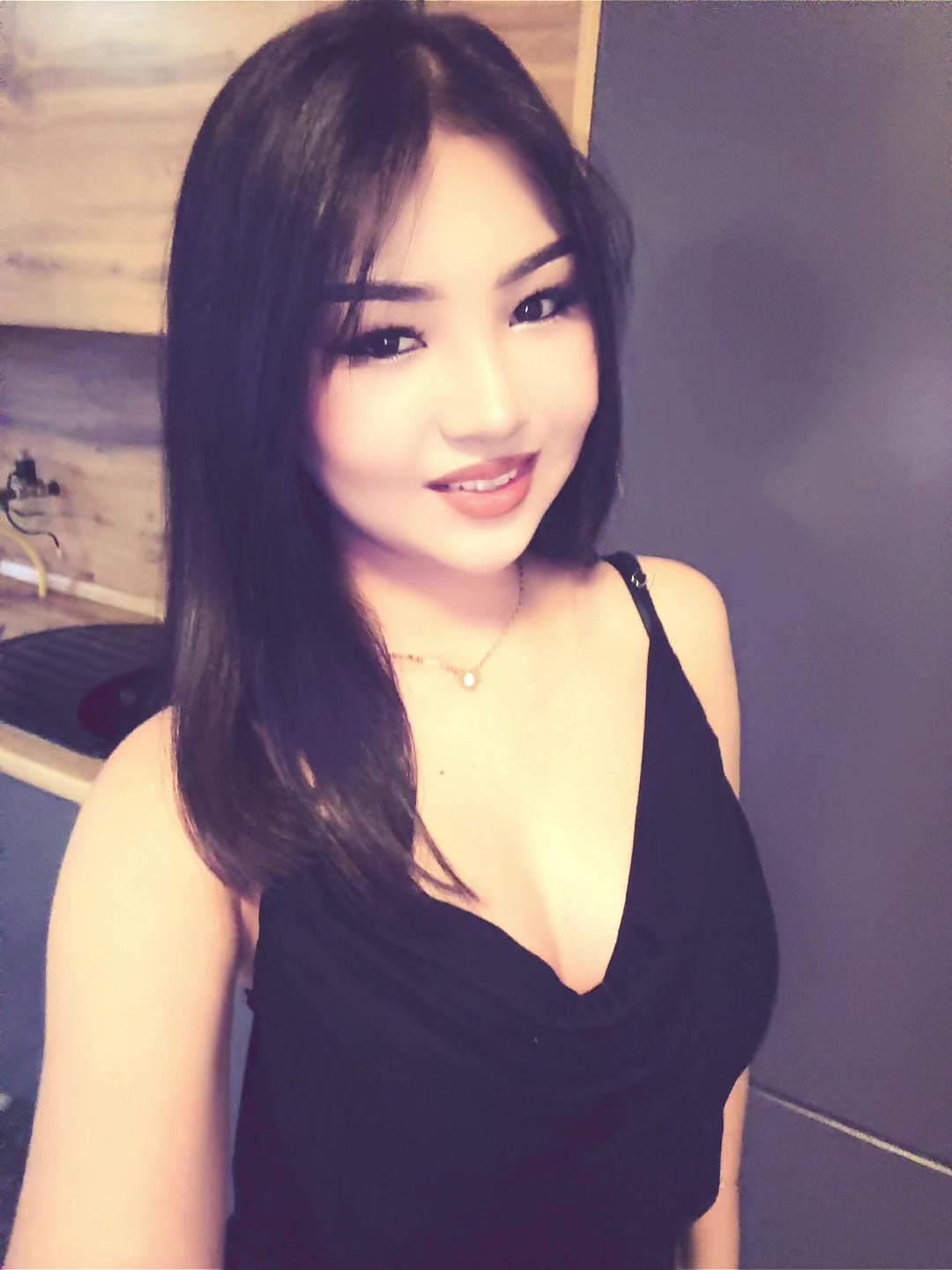 @Zhanuzakova.N