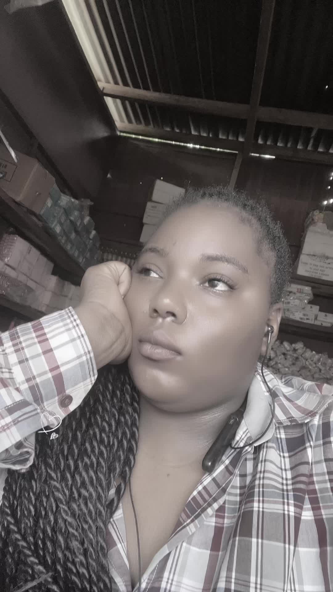 @Gloria Ntumba