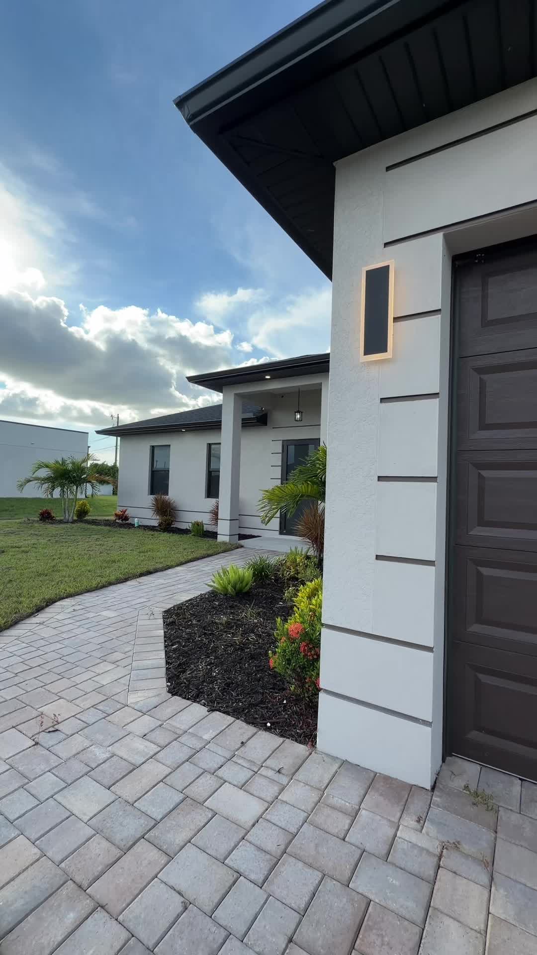 @Lia Angulo | SWFL Realtor®️