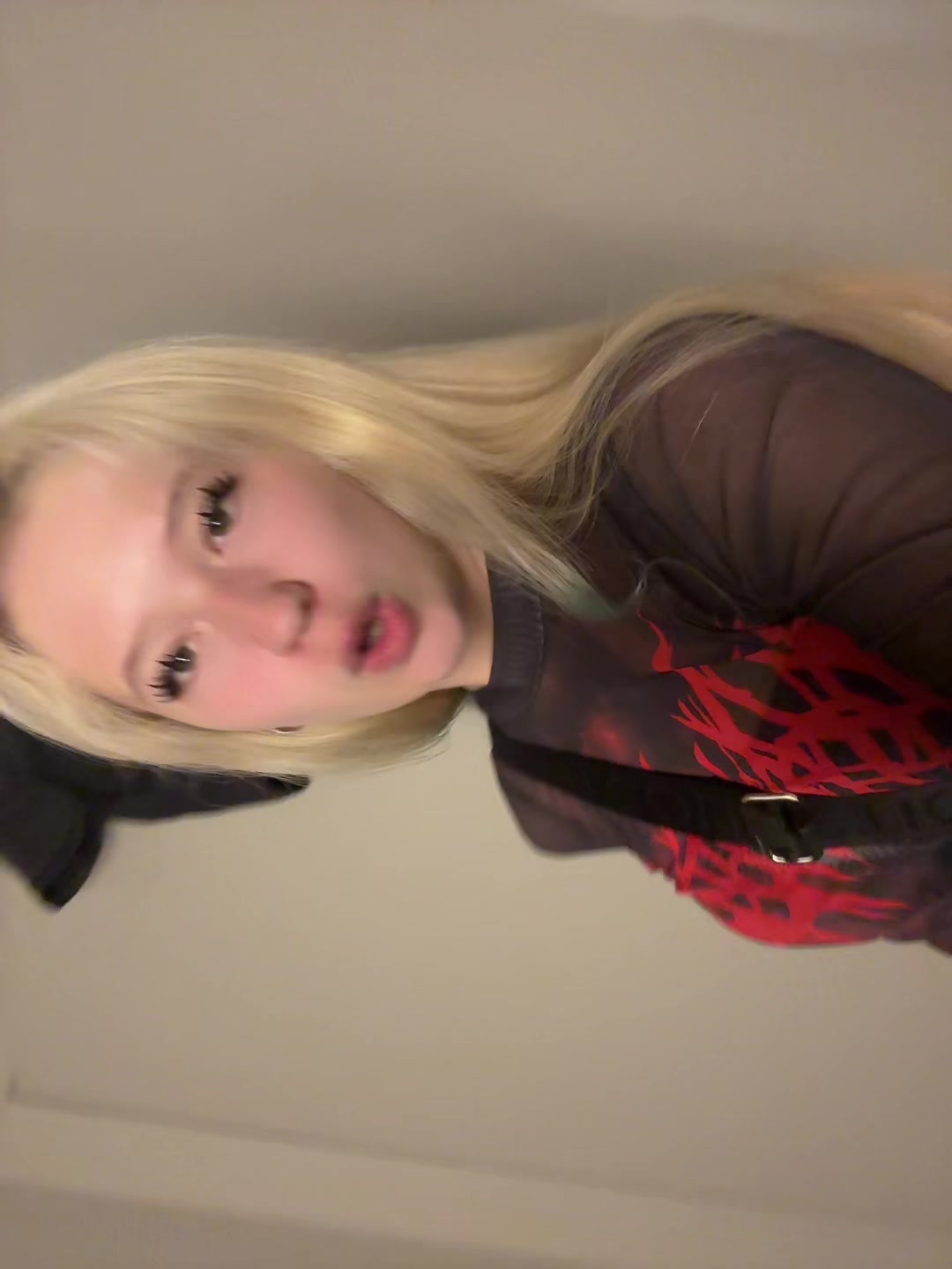 @Серикова
