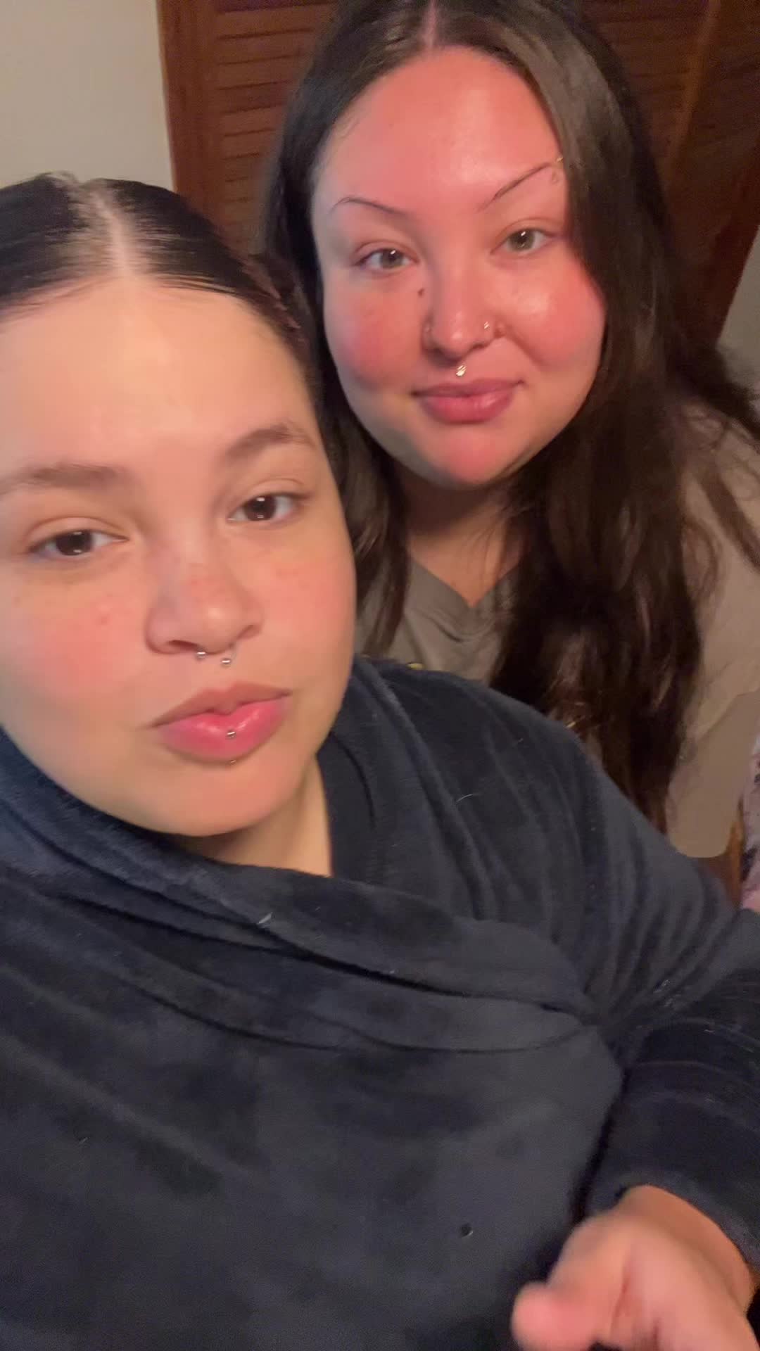 @thelesbianbf
