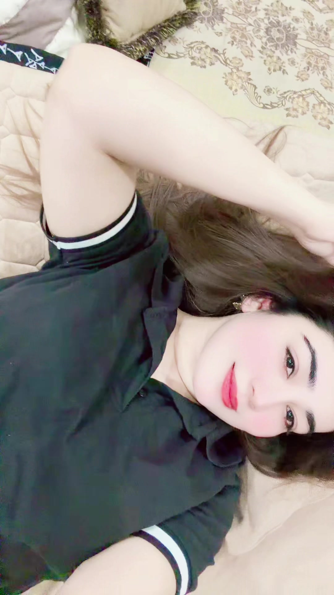 @Lovely Khan 🥀