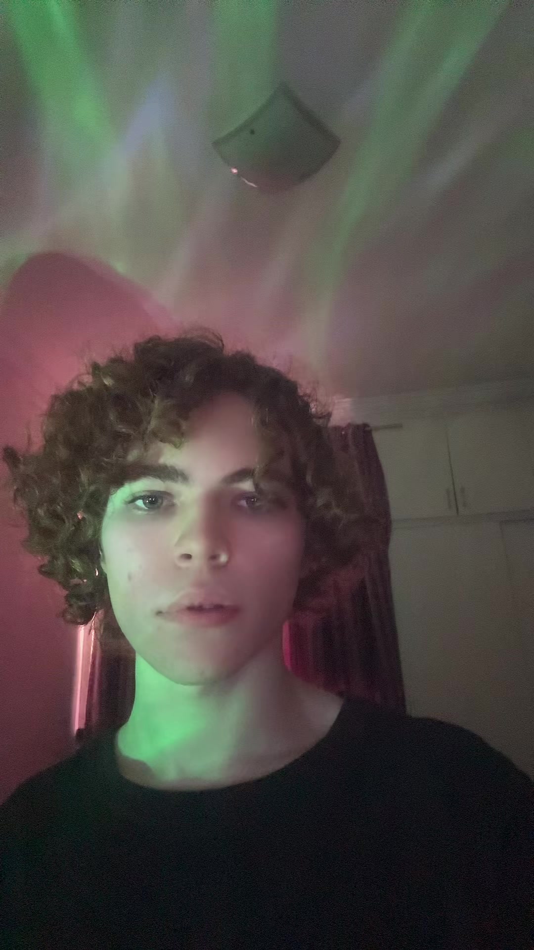 @🧙🏻&zwj;♂️🔮