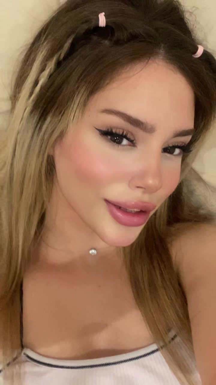 @nazninanjomi