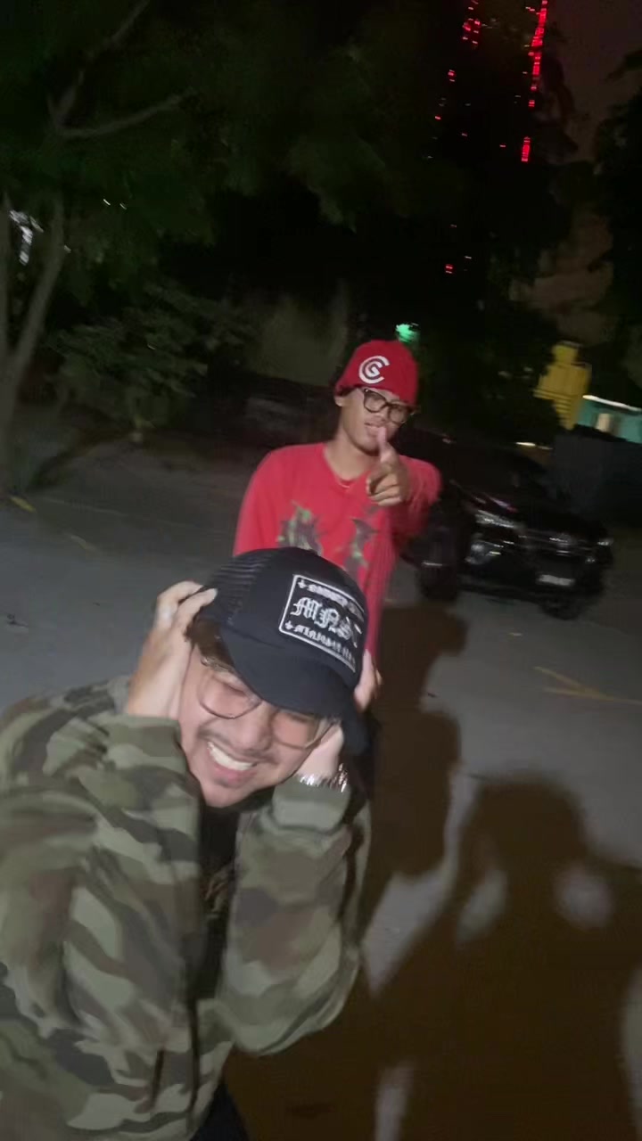 @Akwru
