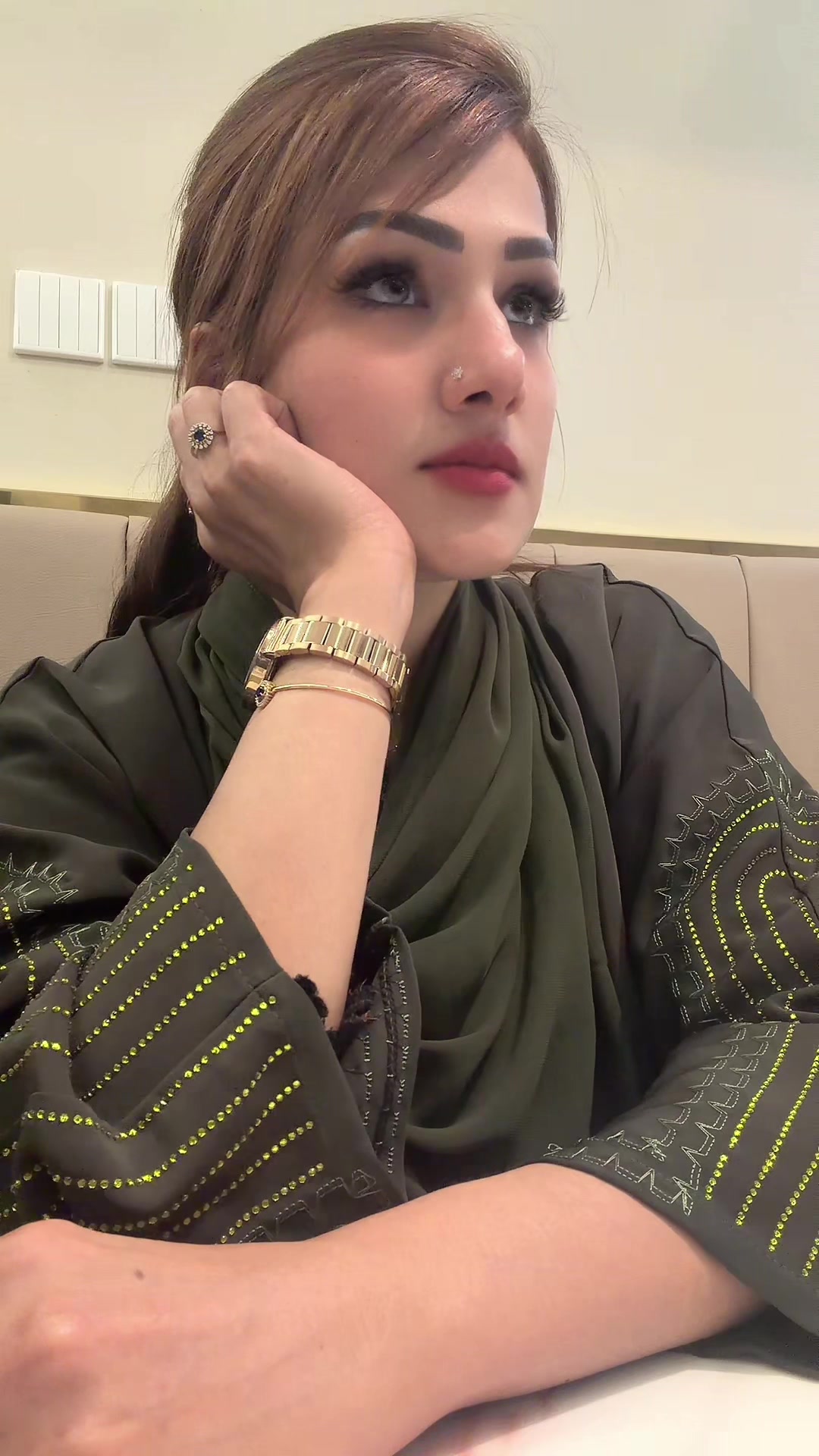 @꧁✨𝓐𝓬𝓱𝓾𝔃𝔃✨꧂