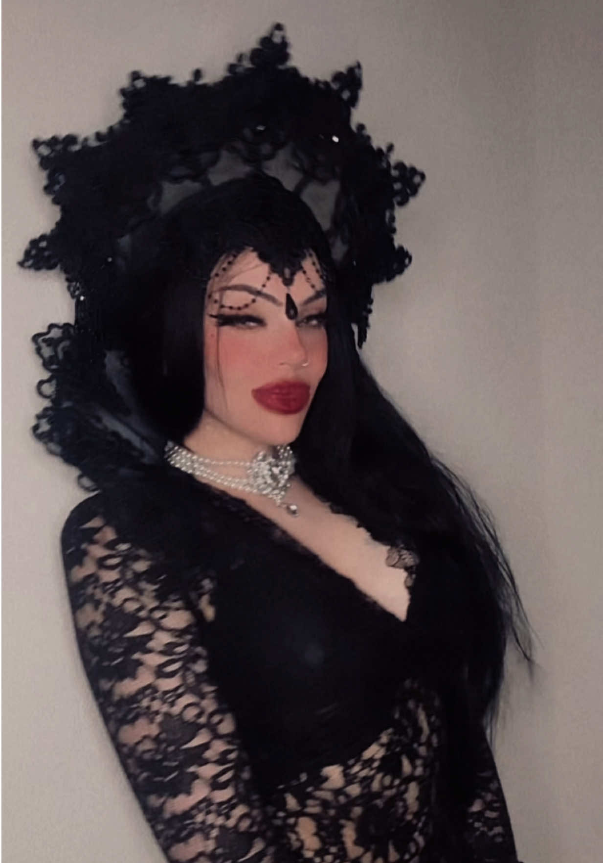 @Draculeas Contesa Caroline