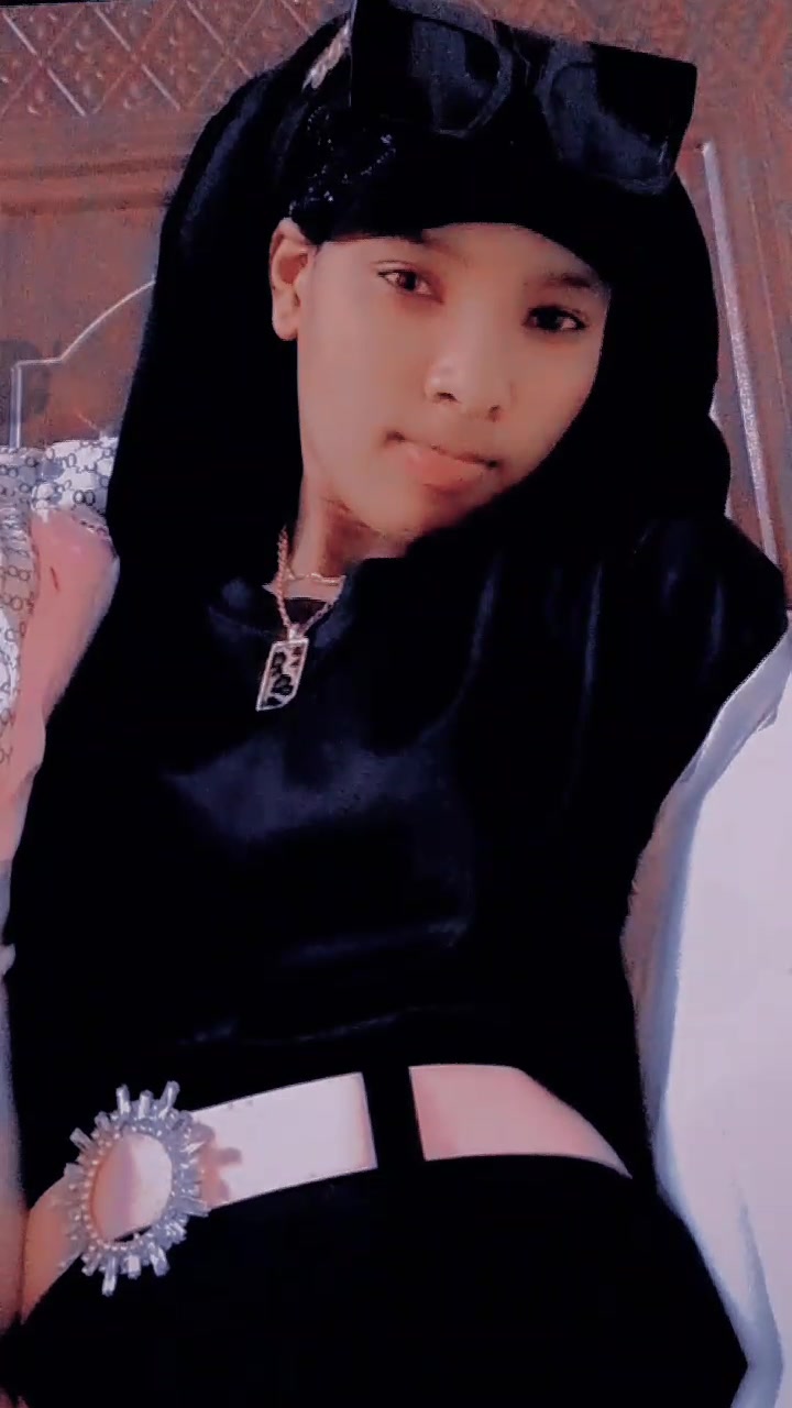 @AYEE QASHTII ๐ค๐ธ๐ฆ