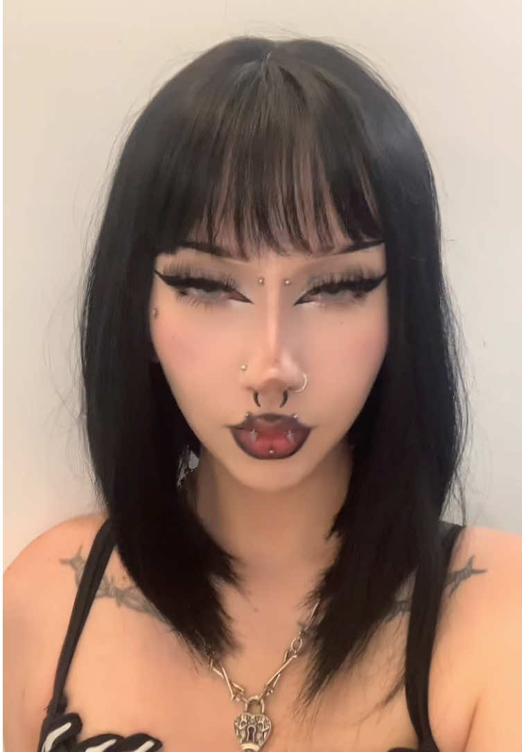 @𝔘𝔯.𝔳𝔞𝔪𝔭_𝔪𝔞𝔯𝔠𝔶