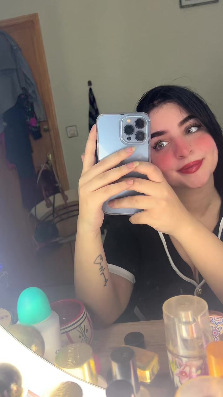 @oumniabetty1
