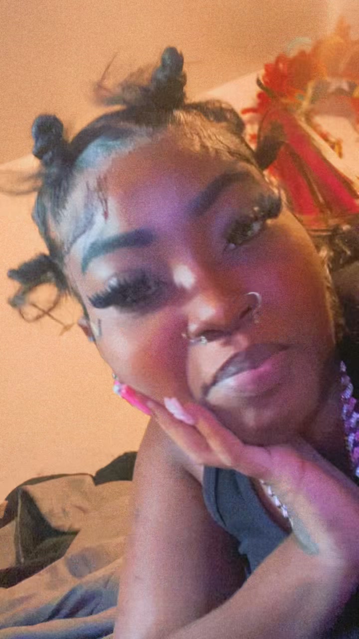 @missmagicg