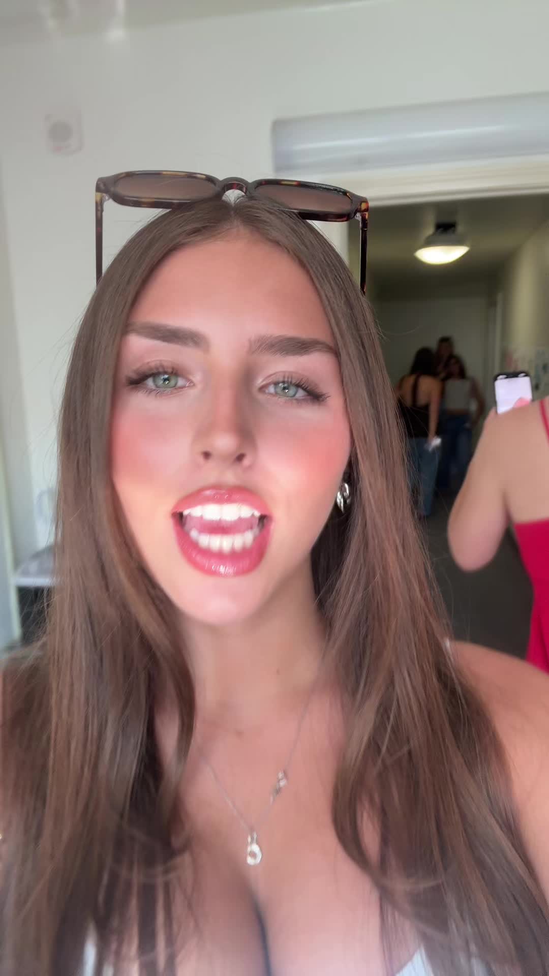 @😮&zwj;💨