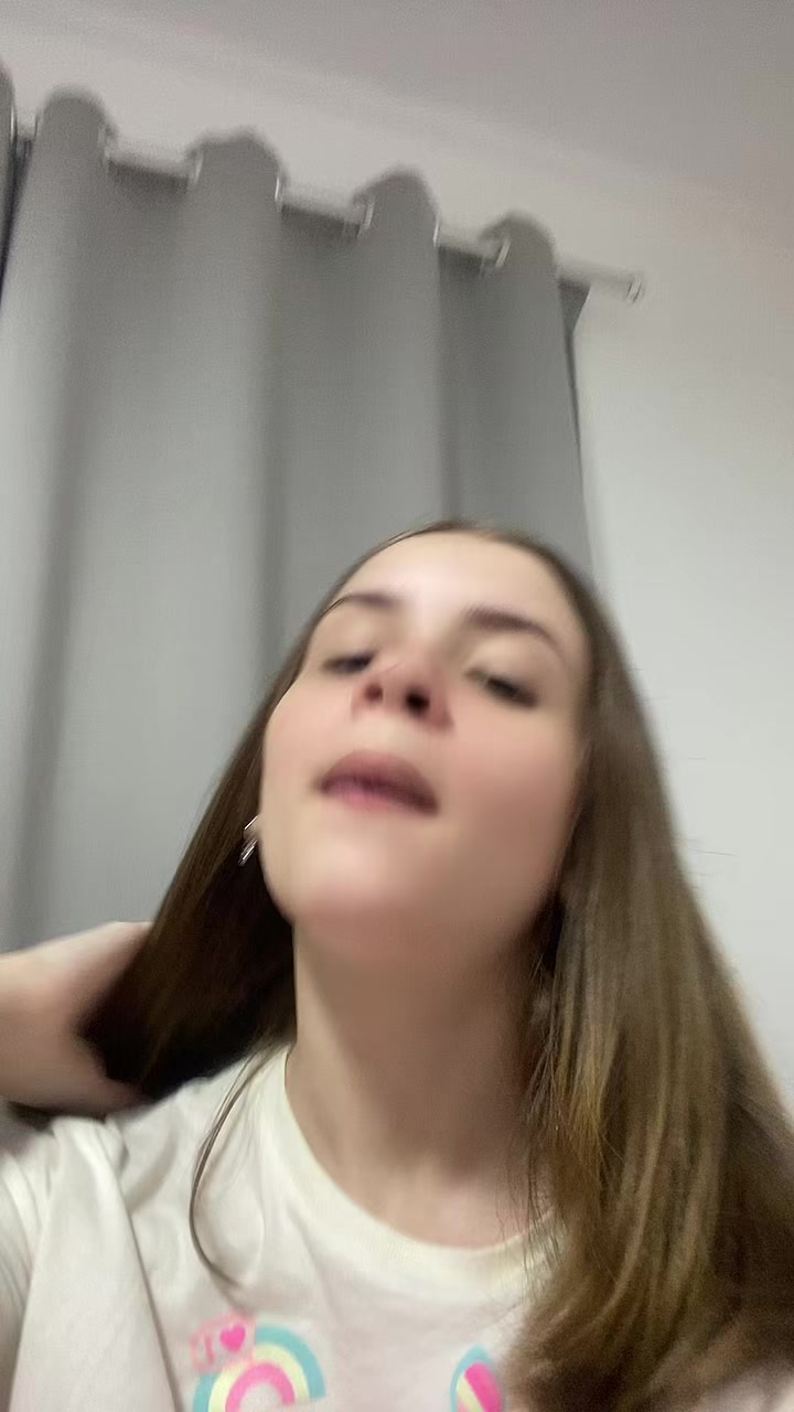 @Isadora