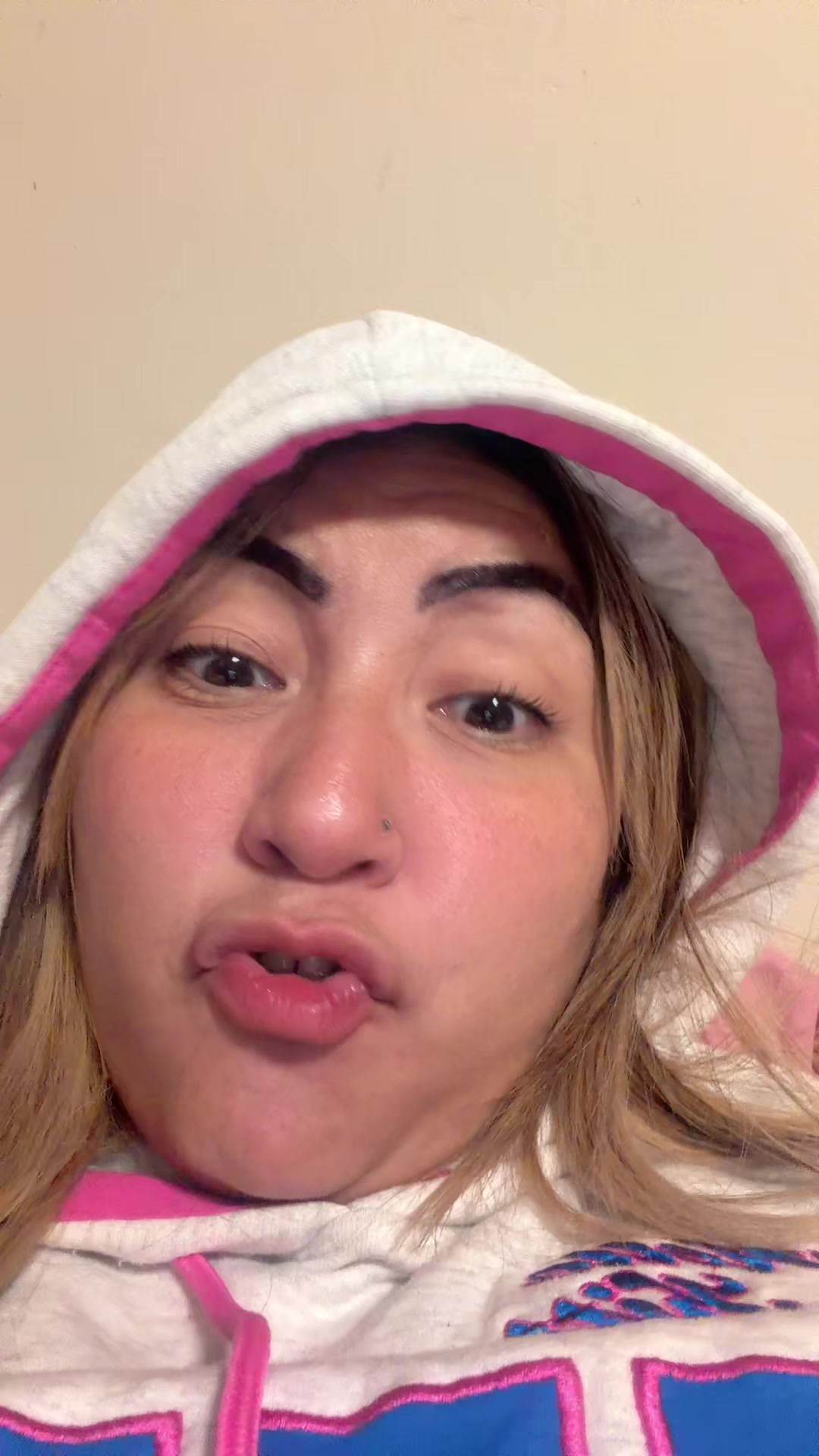 @michyybella