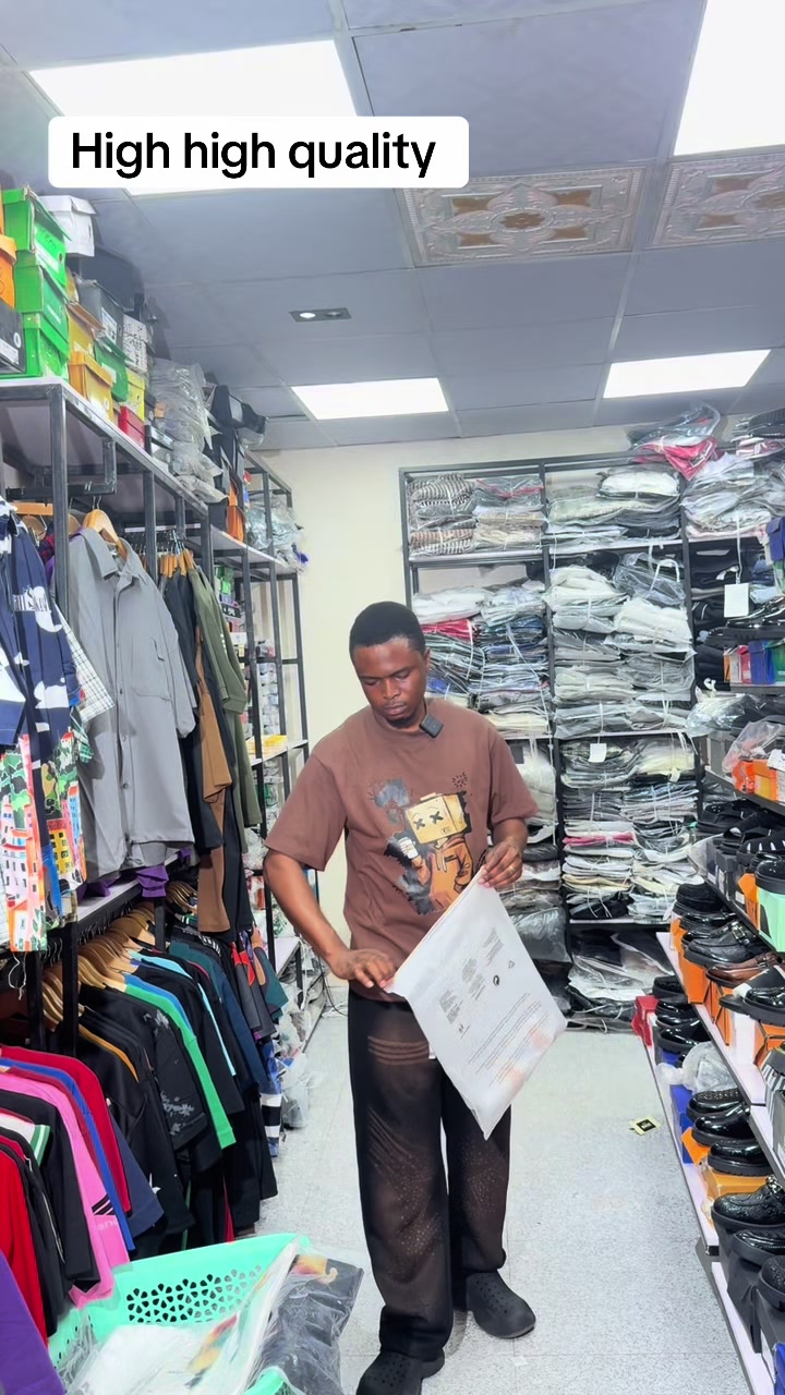 @BIGGEST TSHIRTWAREHOUSE IN IBD