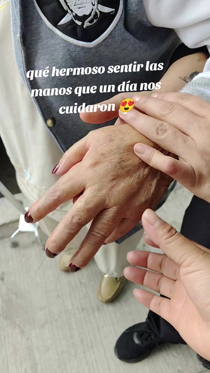 @Monii Caceres